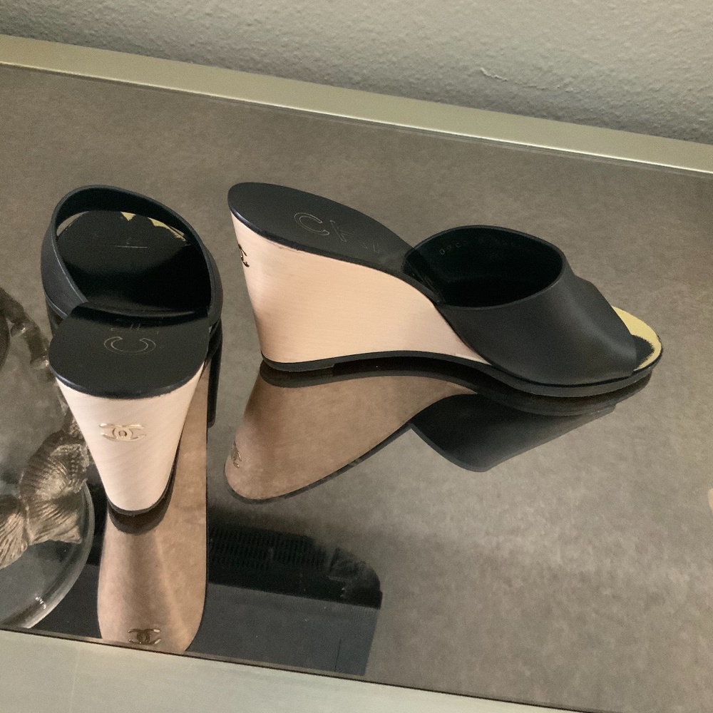 Chanel size 8 worn twice